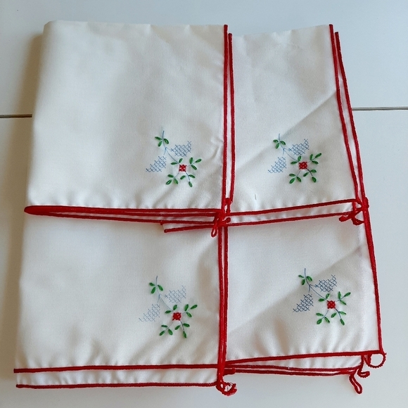 Other - SET OF FOUR EMBROIDERED NAPKINS